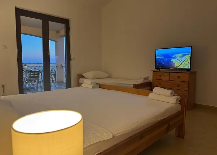 Apartman Bernarda 2 *