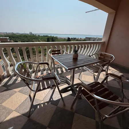 Bernarda 2 Apartamento Nin