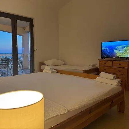 Apartman Bernarda 2 *