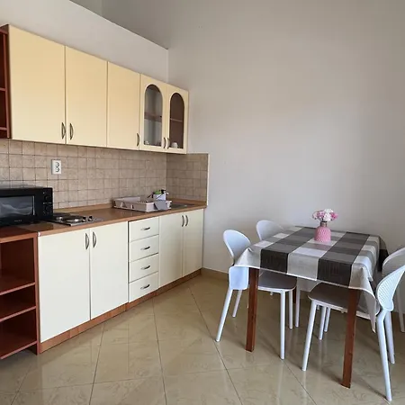 Apartamento Bernarda 2 *